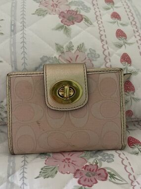 Coach Pink & cream biege Signature Canvas Turnlock Wallet